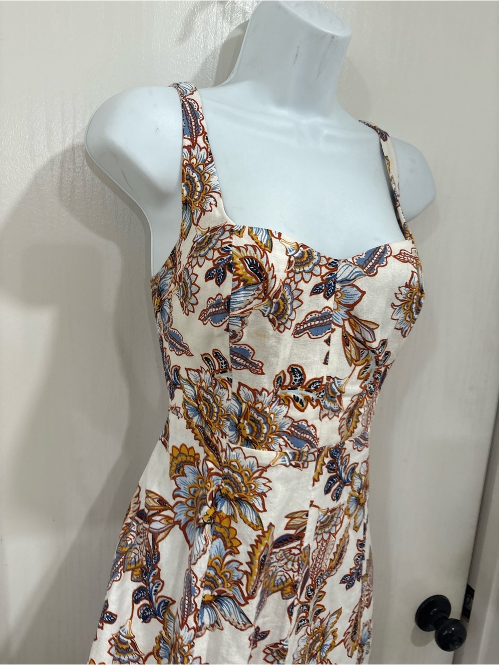 Floral linen Square-Neck Midi Dress in Cream and Blue - Picture 3 of 8